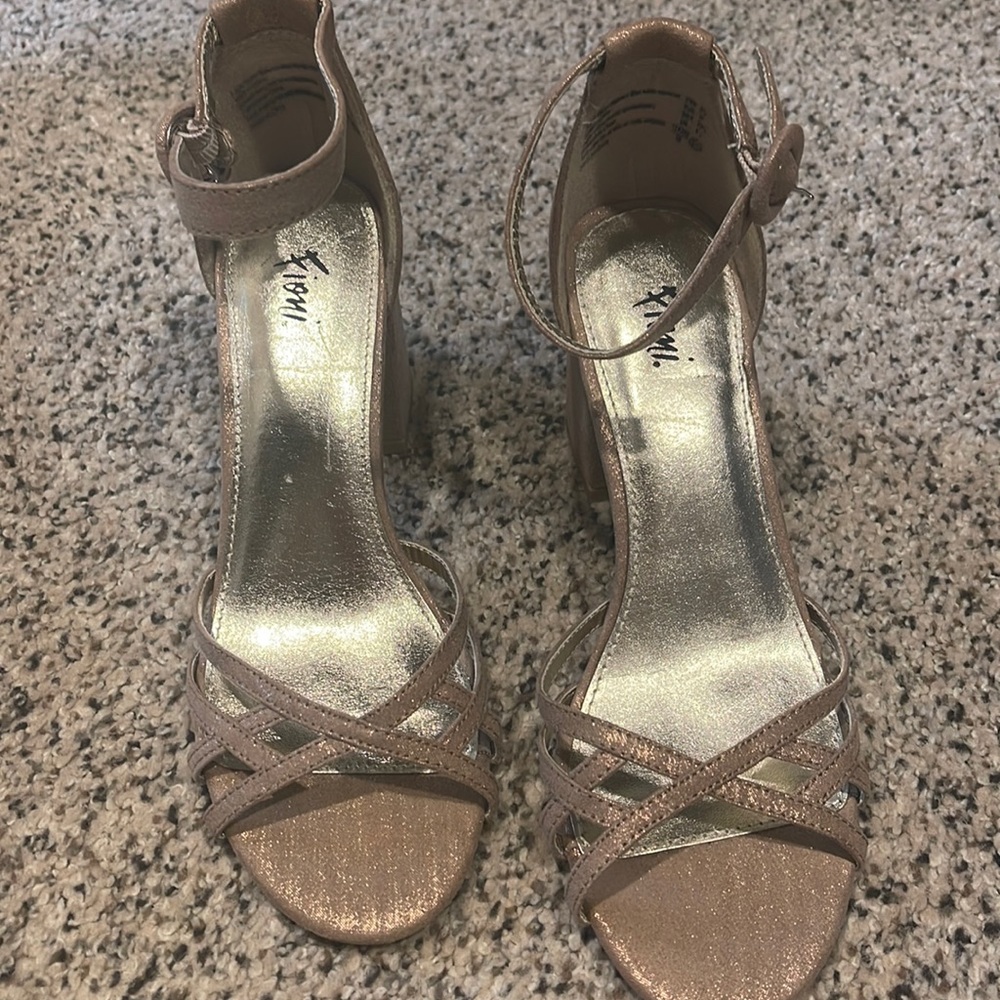 Fioni rose gold chunky heel, ankle strap